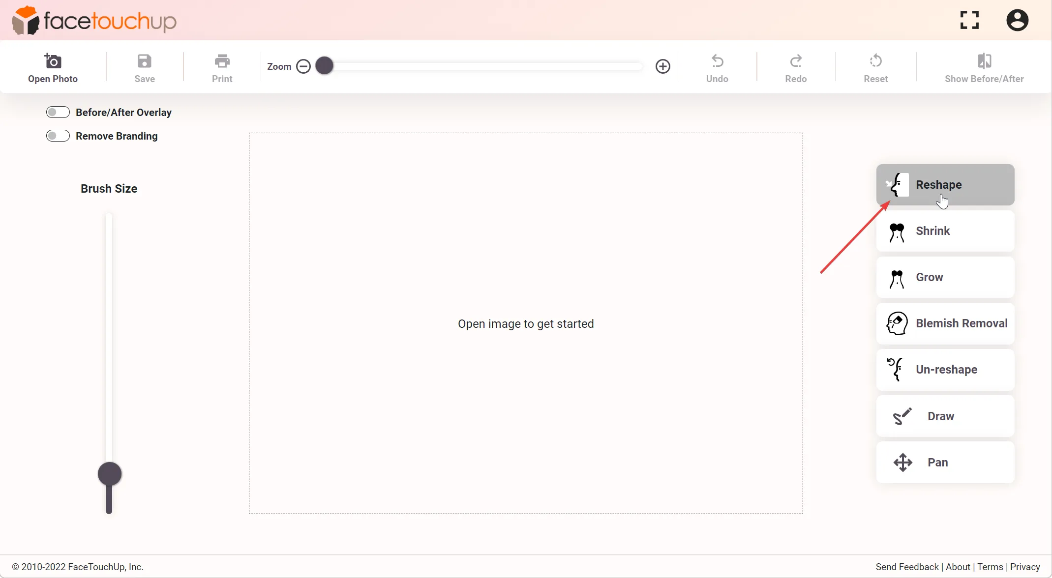 FaceTouchUp rhinoplasty simulator - Step 2: Select the nose area